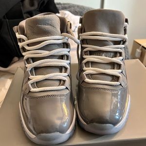 COOL GRAY 11S (size 7/12)
